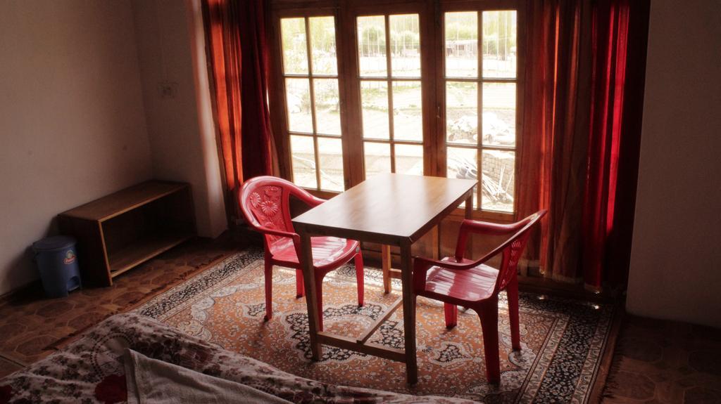 ليه Tsetan Guest House المظهر الخارجي الصورة